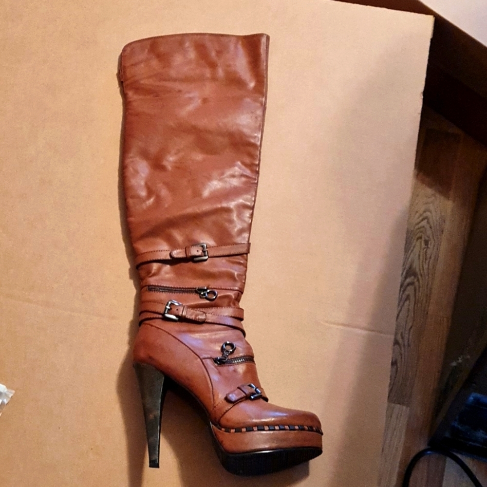 Dominique Nicole  over the calf Beautiful boots, Beautiful Detailing 😍